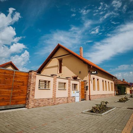 Nemeth Apartmanhazak Mórahalom Dış mekan fotoğraf