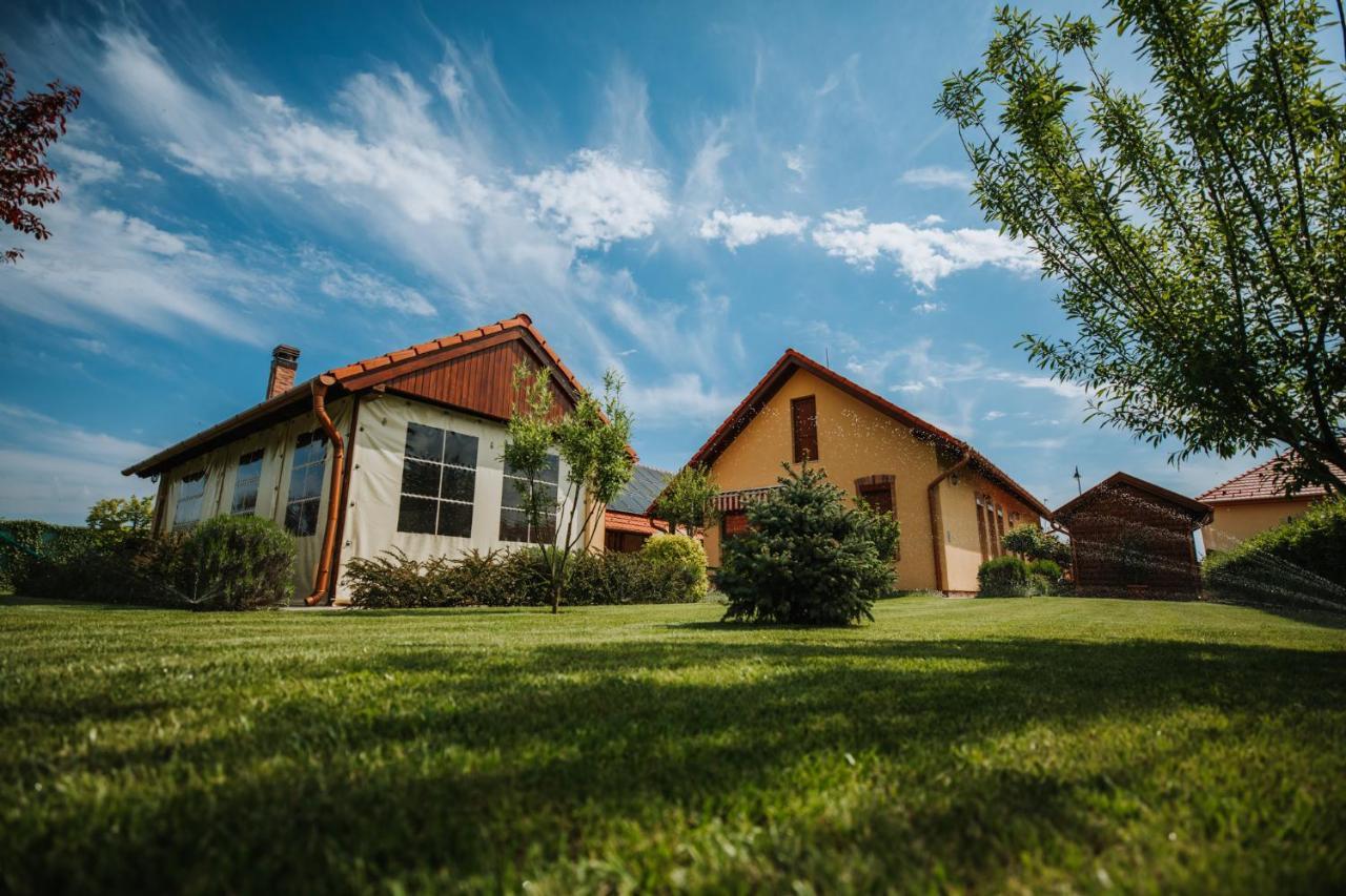 Nemeth Apartmanhazak Mórahalom Dış mekan fotoğraf