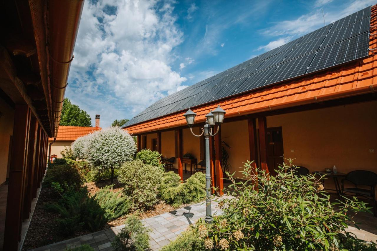 Nemeth Apartmanhazak Mórahalom Dış mekan fotoğraf