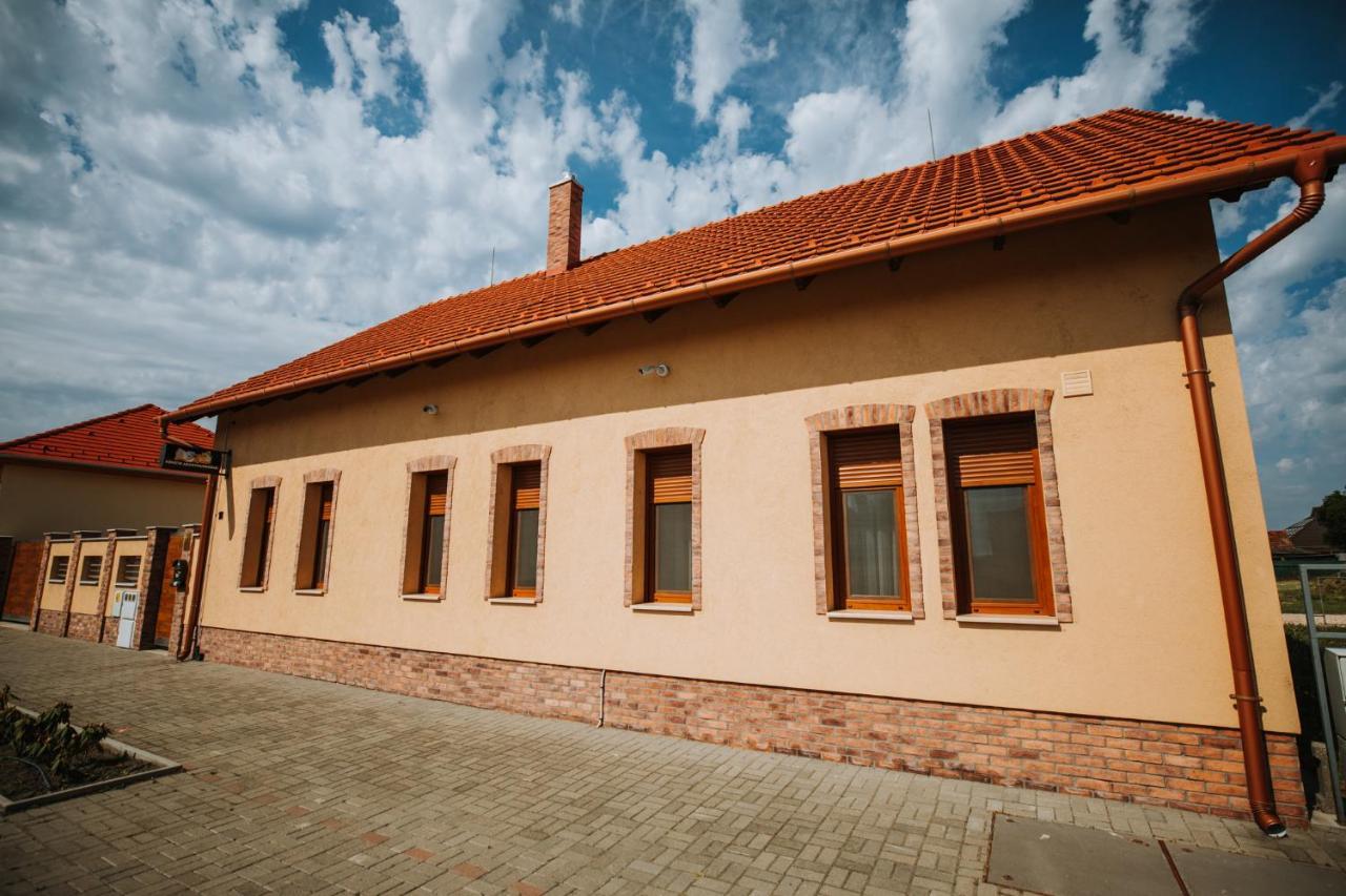 Nemeth Apartmanhazak Mórahalom Dış mekan fotoğraf
