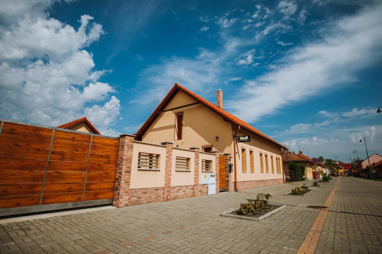 Nemeth Apartmanhazak Mórahalom Dış mekan fotoğraf